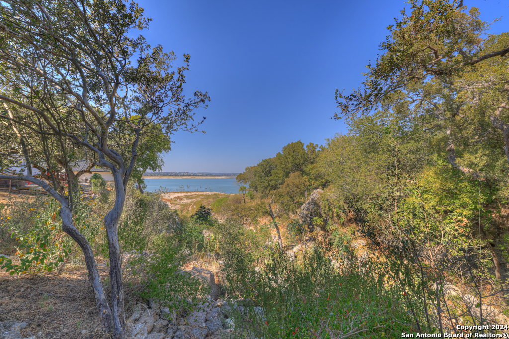 925 & 913 Glenn Drive Canyon Lake TX 78133