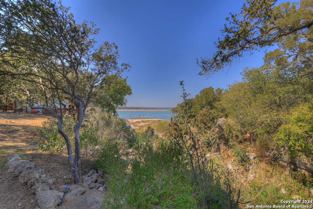 925 & 913 Glenn Drive Canyon Lake TX 78133