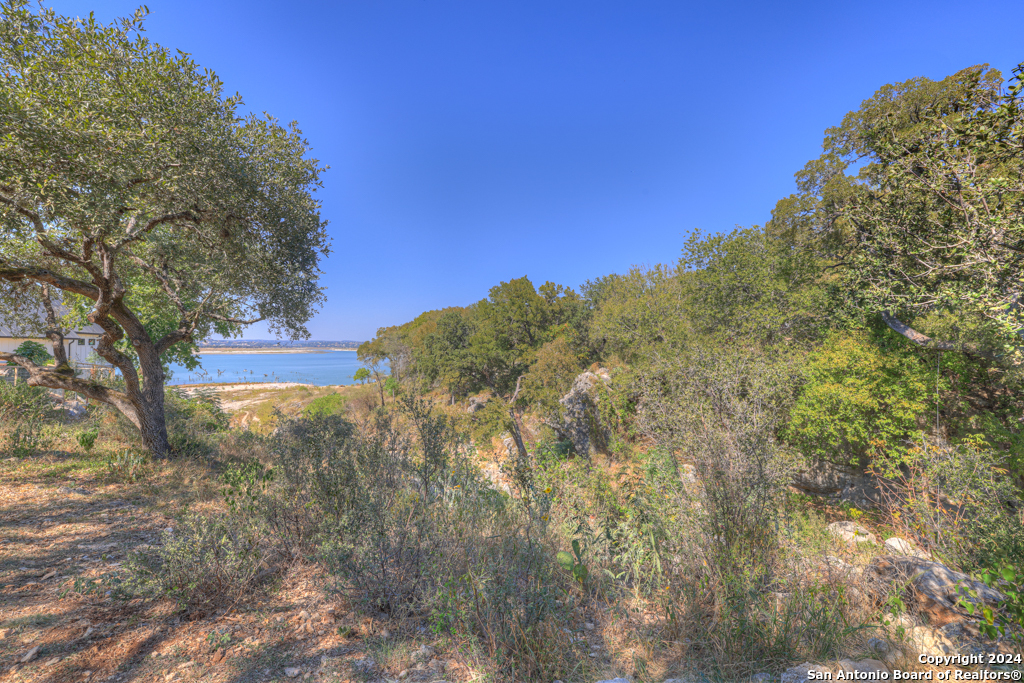 925 & 913 Glenn Drive Canyon Lake TX 78133