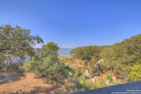 925 & 913 Glenn Drive Canyon Lake TX 78133