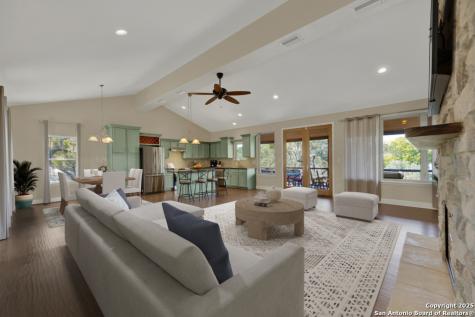 925 & 913 Glenn Drive Canyon Lake TX 78133