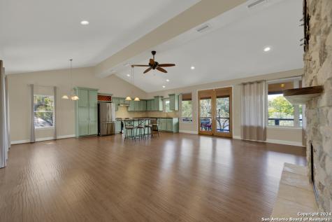 925 & 913 Glenn Drive Canyon Lake TX 78133