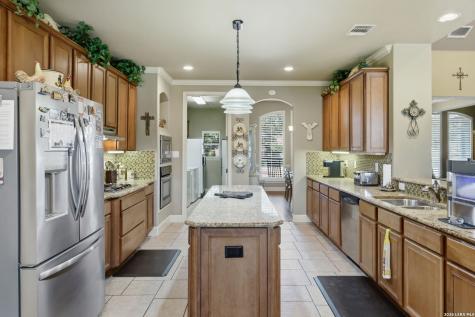 1107 Saddle Horse San Antonio TX 78260