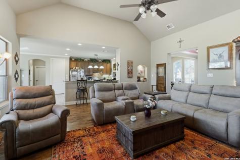 1107 Saddle Horse San Antonio TX 78260
