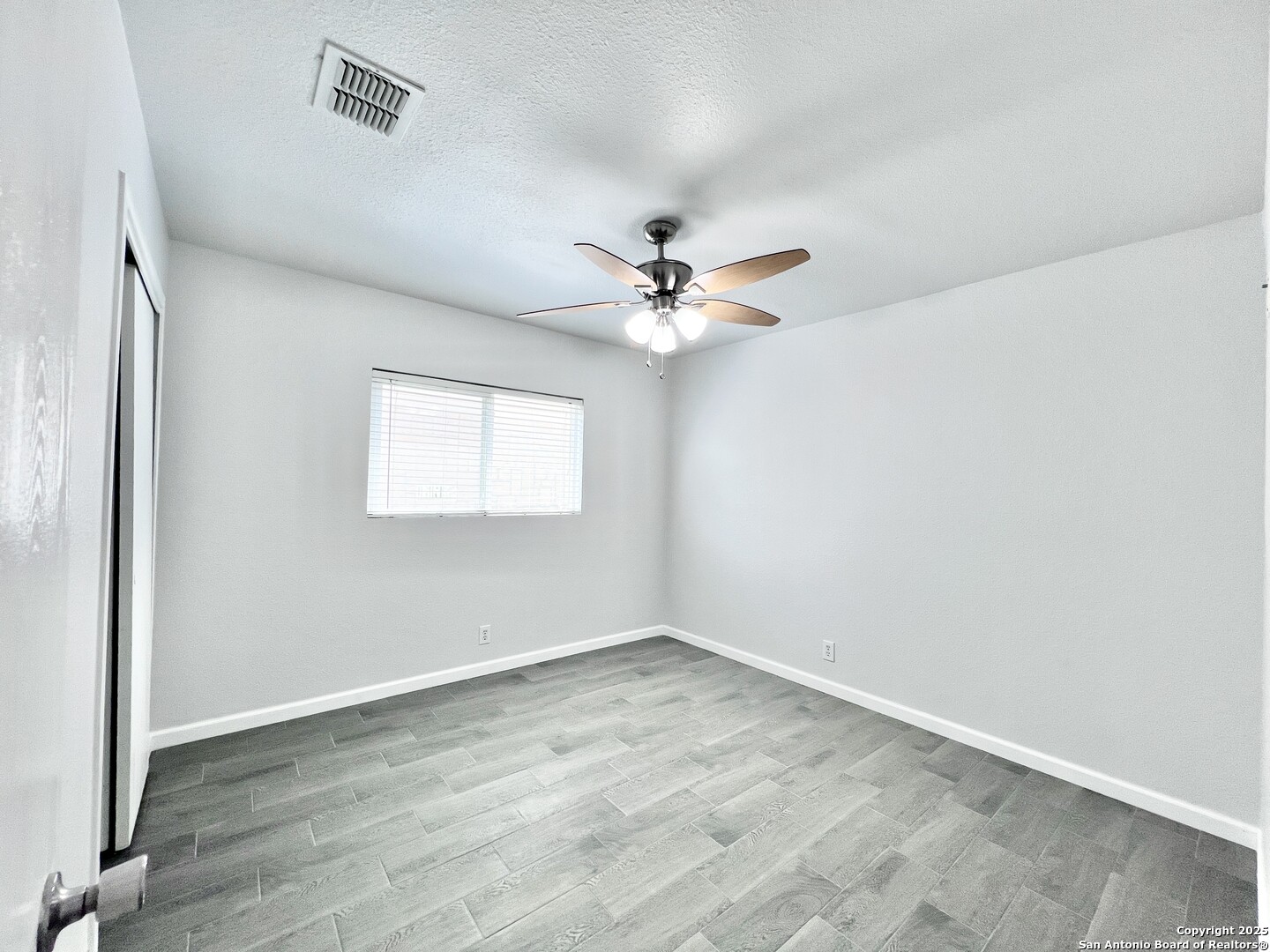 5807 Barton Hollow San Antonio TX 78249