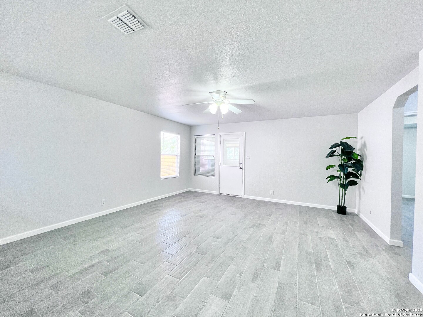5807 Barton Hollow San Antonio TX 78249