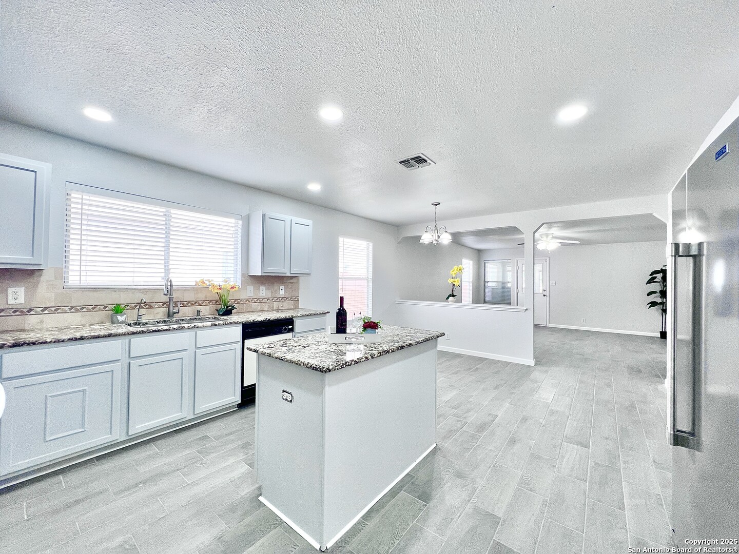5807 Barton Hollow San Antonio TX 78249