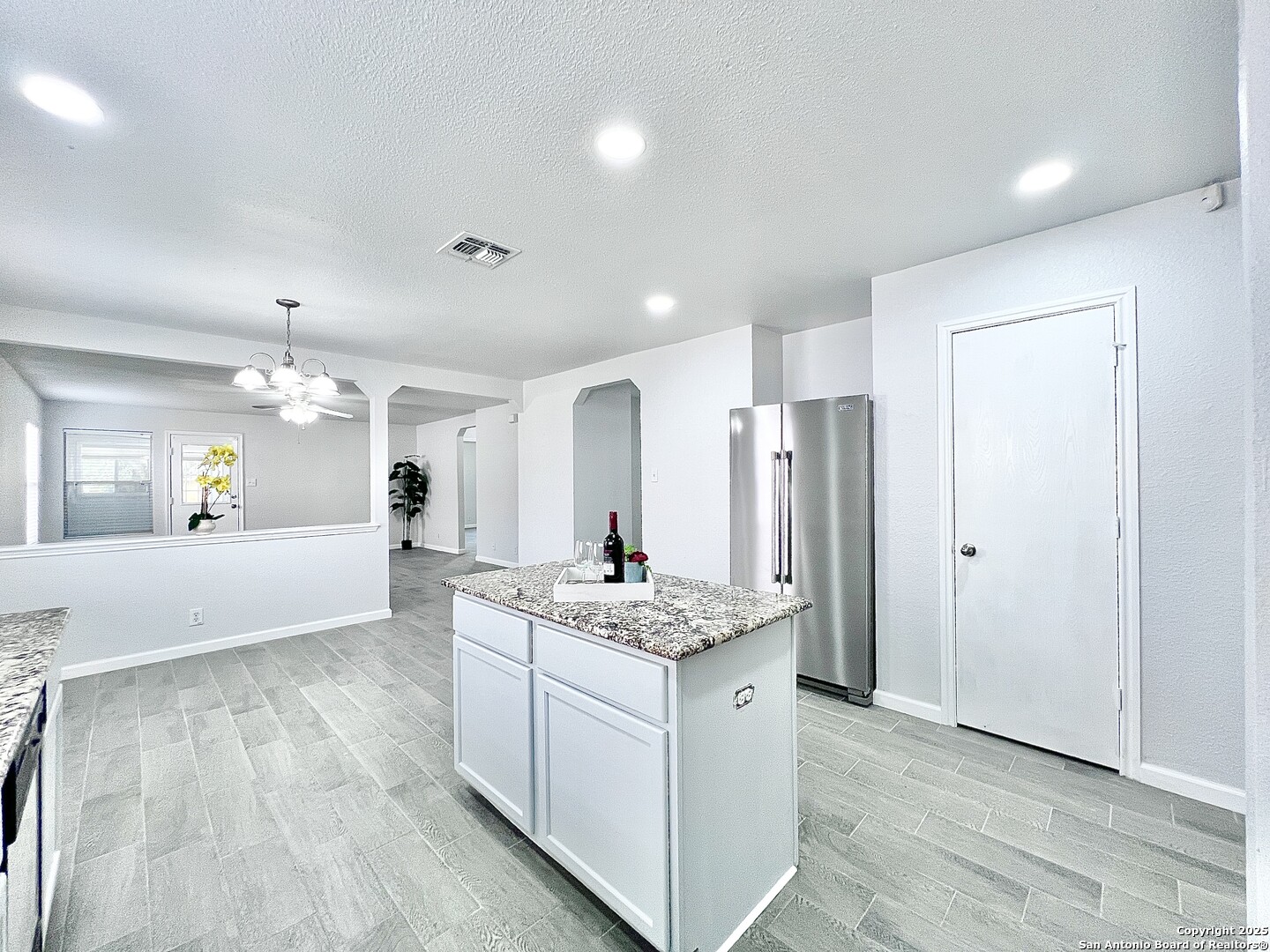 5807 Barton Hollow San Antonio TX 78249