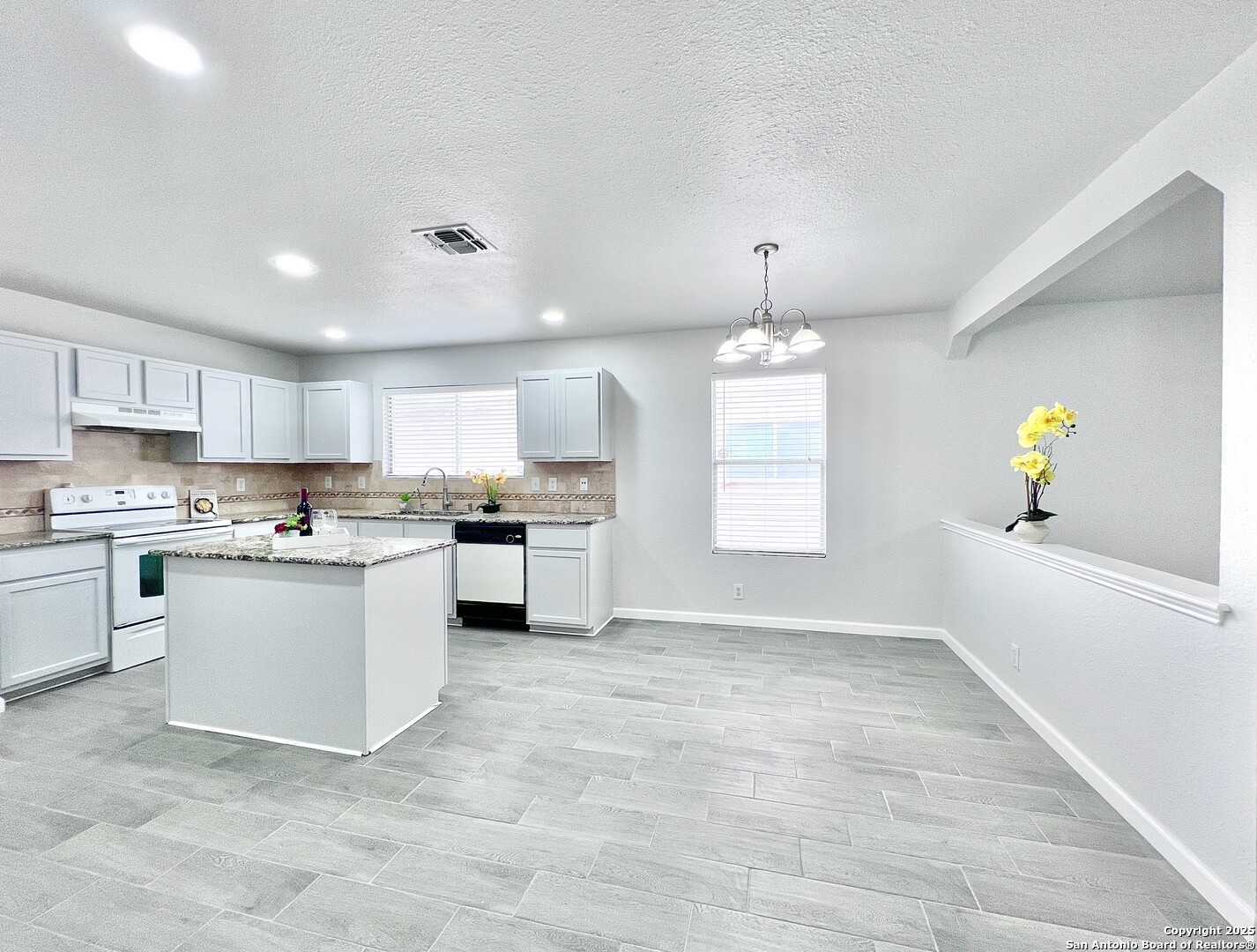 5807 Barton Hollow San Antonio TX 78249