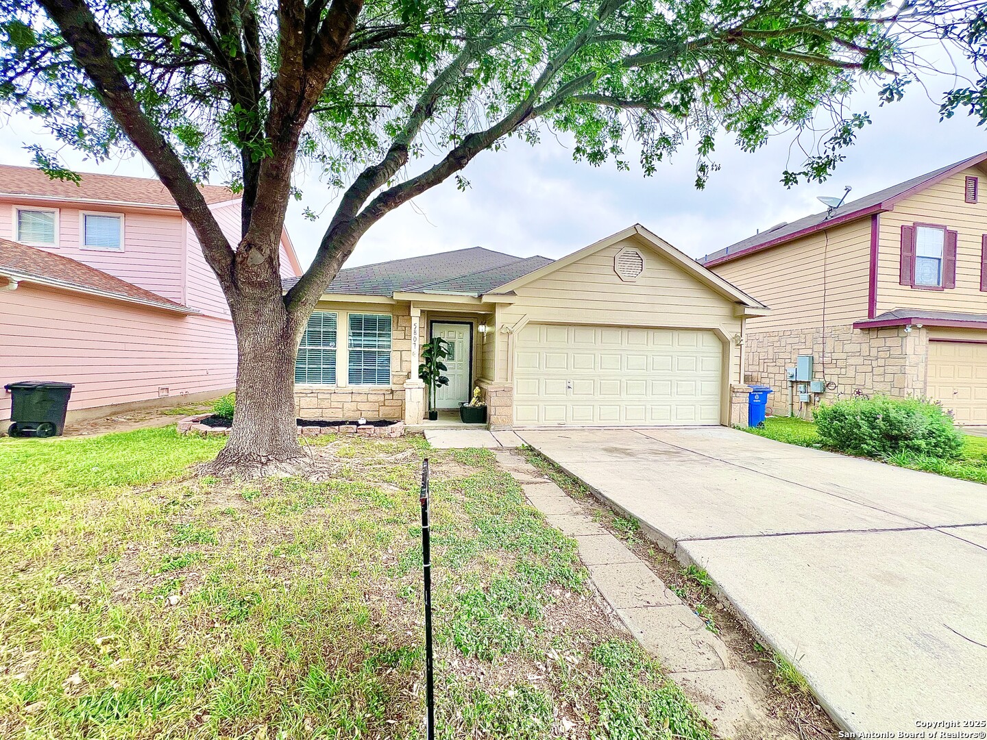 5807 Barton Hollow San Antonio TX 78249