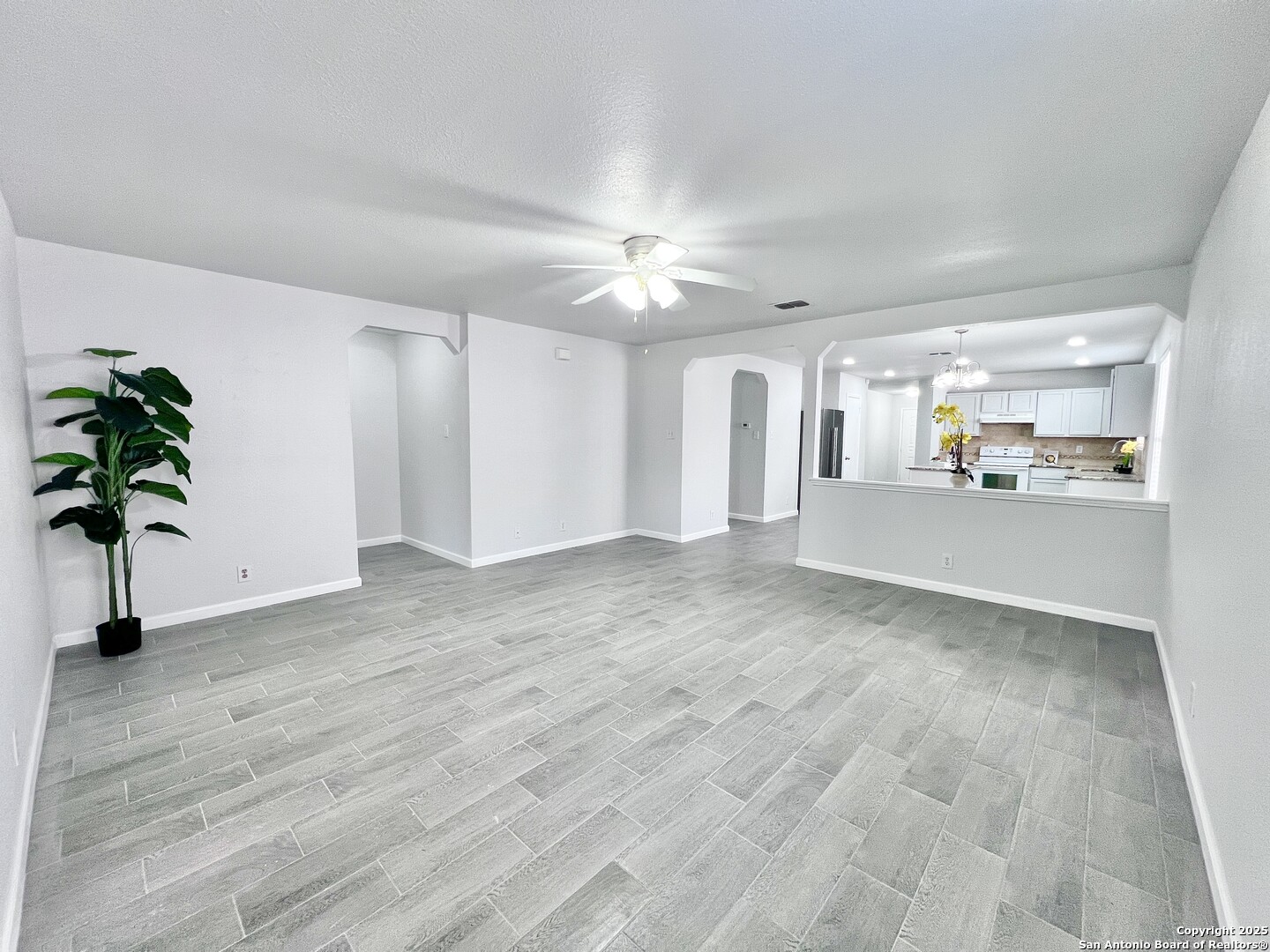 5807 Barton Hollow San Antonio TX 78249