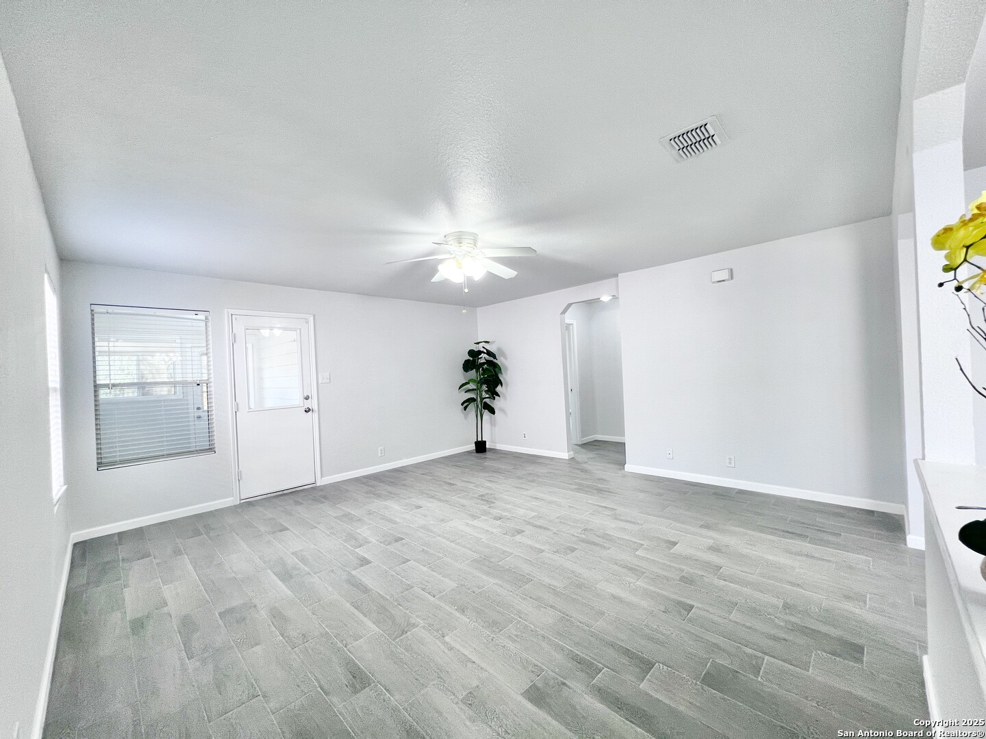 5807 Barton Hollow San Antonio TX 78249