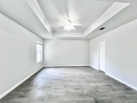 5807 Barton Hollow San Antonio TX 78249