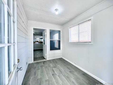 5807 Barton Hollow San Antonio TX 78249