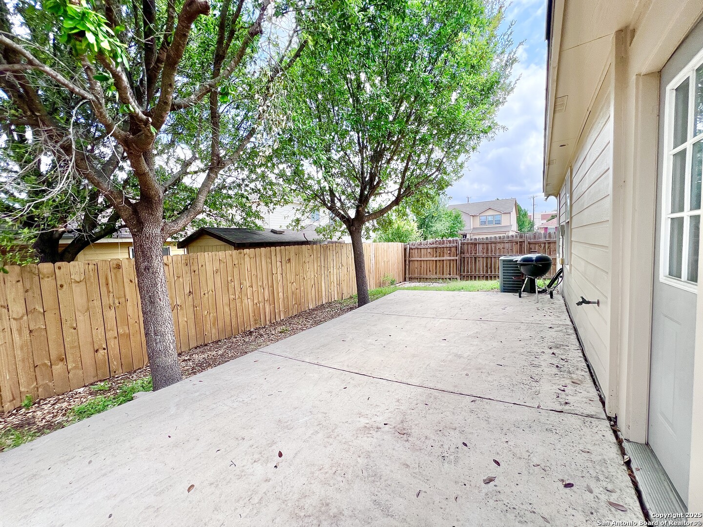 5807 Barton Hollow San Antonio TX 78249