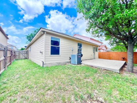 5807 Barton Hollow San Antonio TX 78249