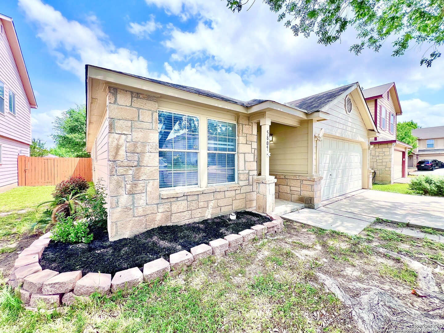 5807 Barton Hollow San Antonio TX 78249