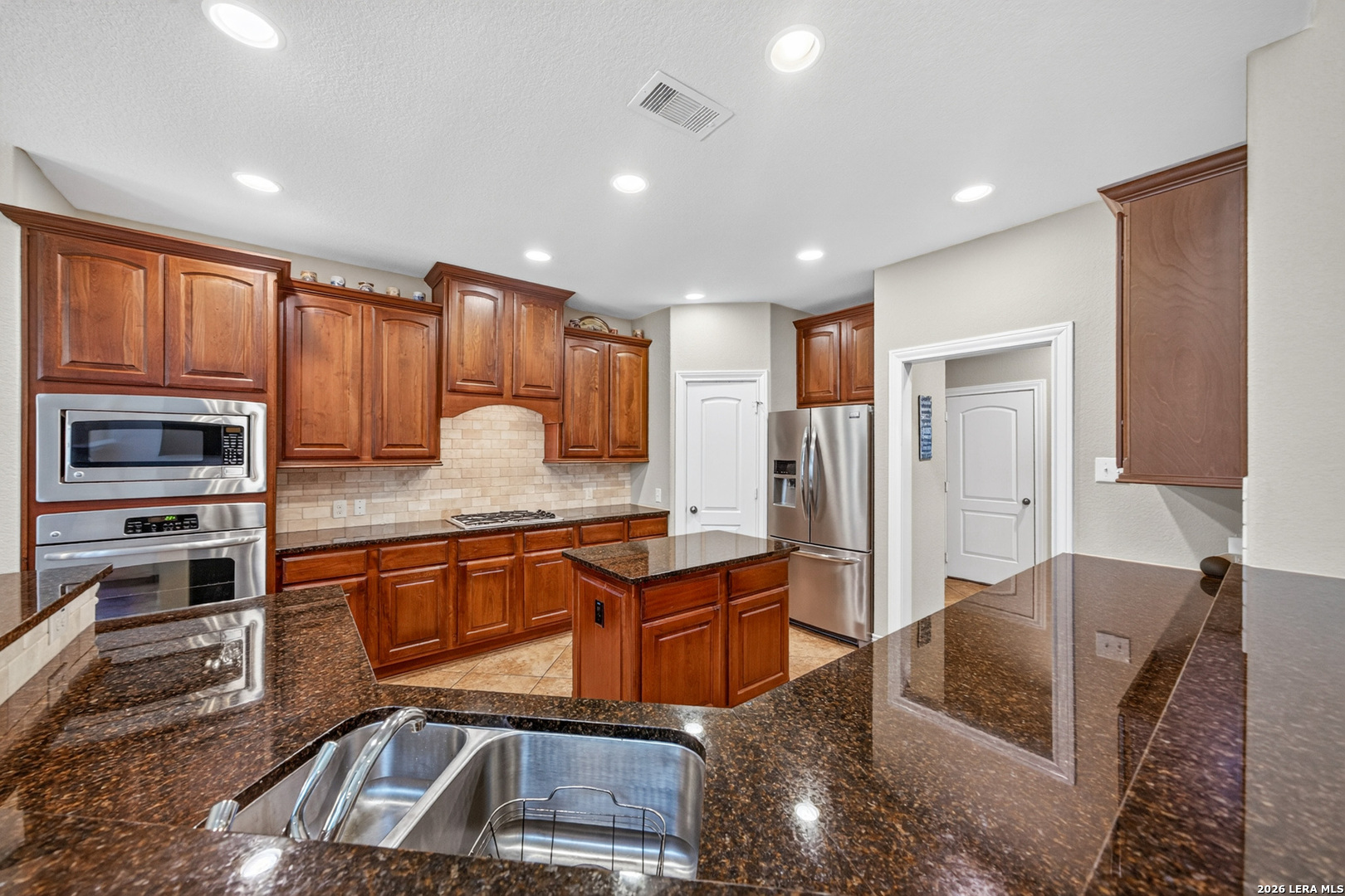 8931 Cimarron Route San Antonio TX 78255