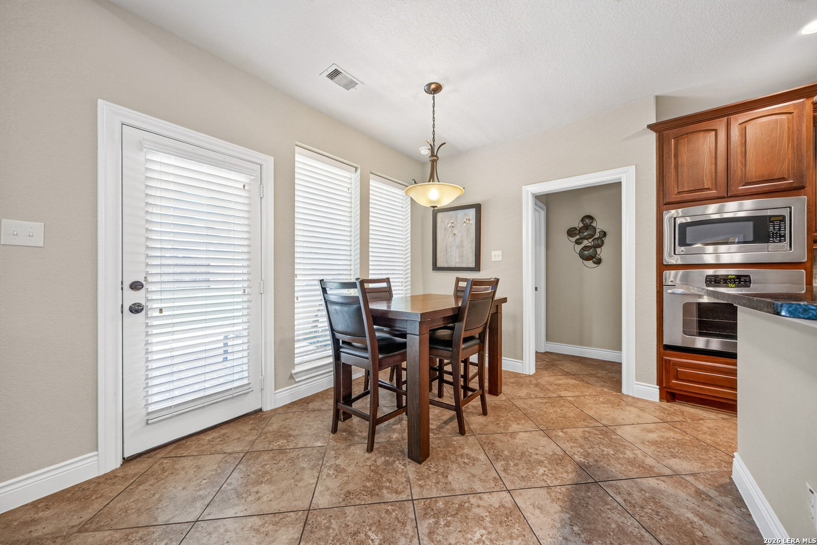 8931 Cimarron Route San Antonio TX 78255
