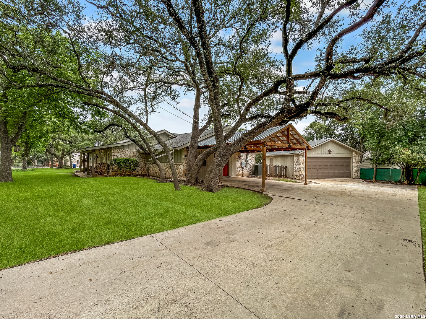 1826 Summerwood Drive San Antonio TX 78232