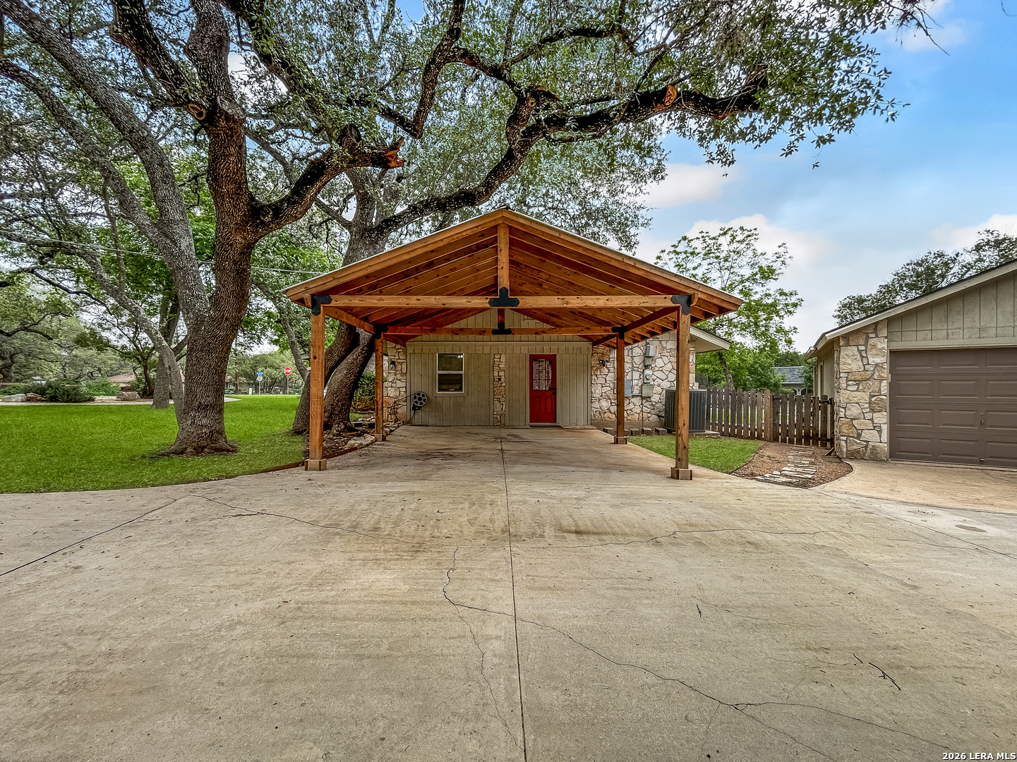1826 Summerwood Drive San Antonio TX 78232