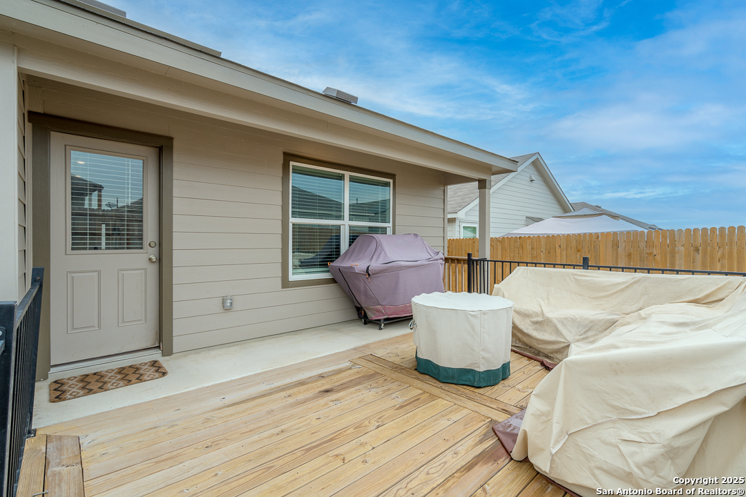 10711 Hernando Converse TX 78109