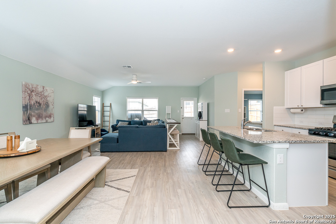 10711 Hernando Converse TX 78109