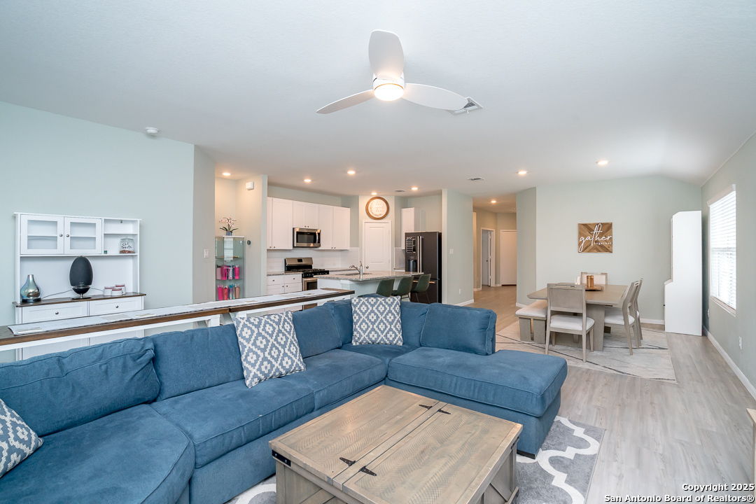10711 Hernando Converse TX 78109