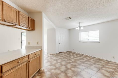 7039 Mary Todd San Antonio TX 78240