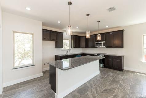 677 Circleview Drive Canyon Lake TX 78133
