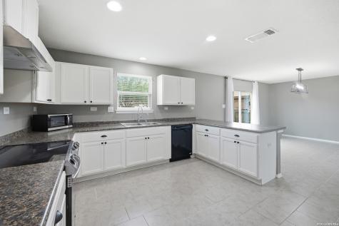 186 Granite Mist Universal City TX 78148