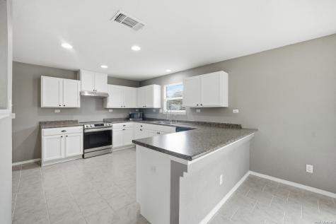 186 Granite Mist Universal City TX 78148