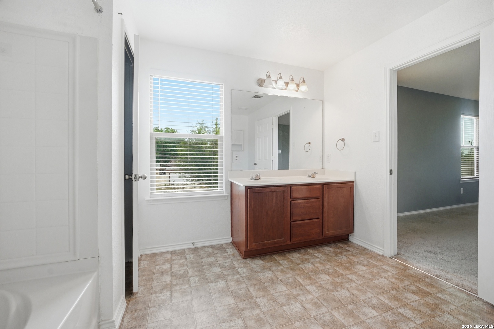 186 Granite Mist Universal City TX 78148