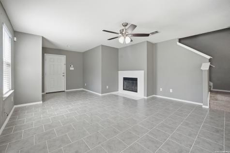 186 Granite Mist Universal City TX 78148