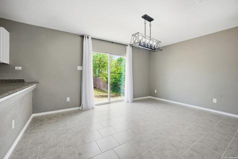 186 Granite Mist Universal City TX 78148