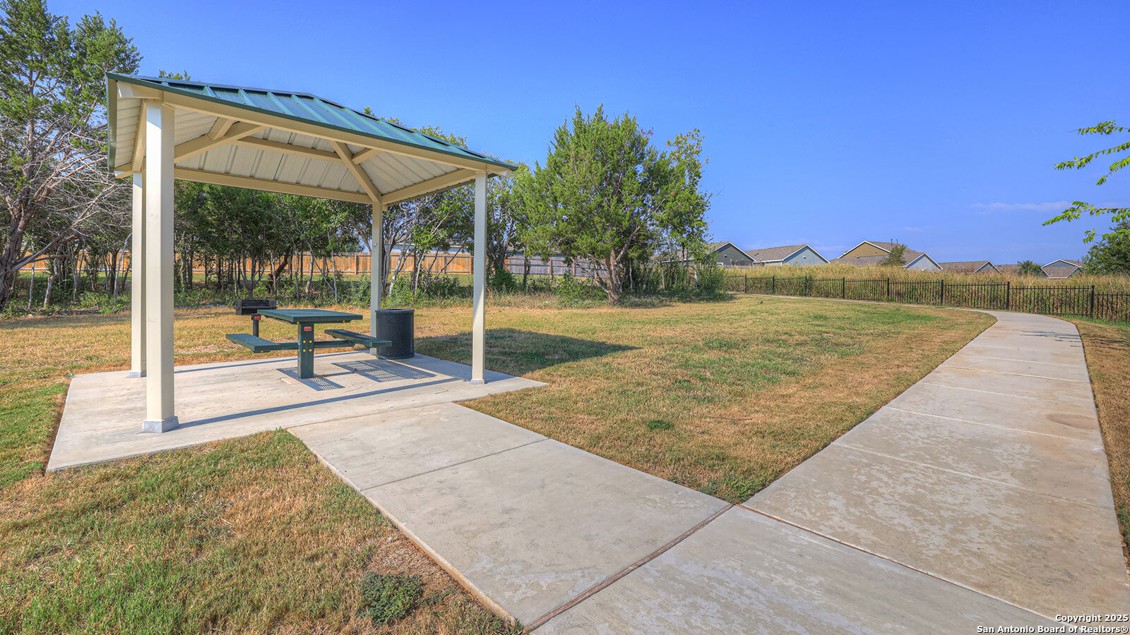166 Surrey Oaks Maxwell TX 78656