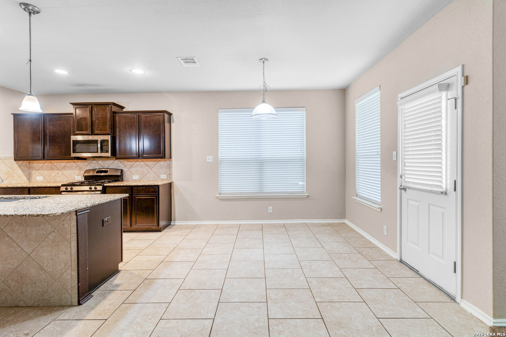 8715 Dove Oak Lane San Antonio TX 78254
