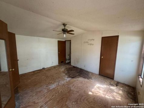2907 Southern Breeze Hondo TX 78861