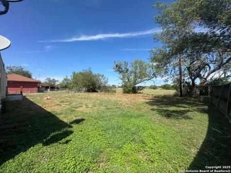 2907 Southern Breeze Hondo TX 78861