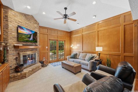 13102 N Hunters Circle San Antonio TX 78230