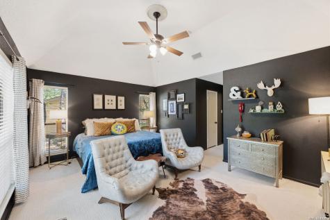 13102 N Hunters Circle San Antonio TX 78230