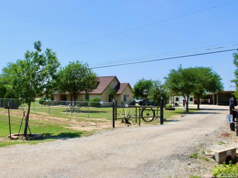 12365 Rudolph Road Atascosa TX 78002