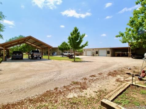12365 Rudolph Road Atascosa TX 78002