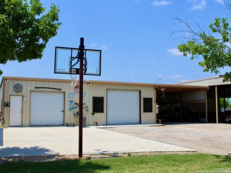12365 Rudolph Road Atascosa TX 78002