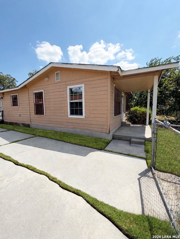 406 S San Gabriel Avenue San Antonio TX 78237