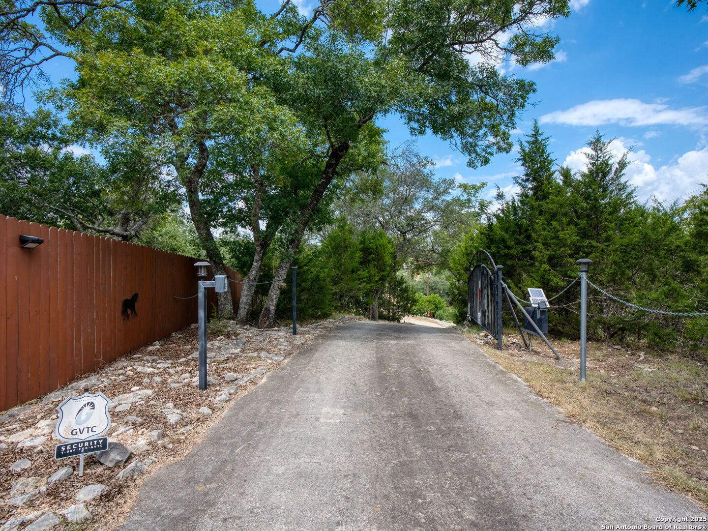 407 Nancy Canyon Lake TX 78133