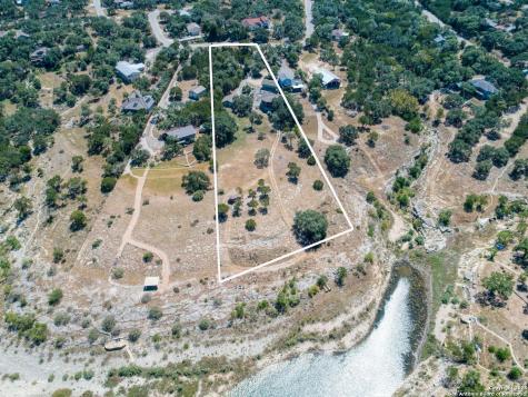 407 Nancy Canyon Lake TX 78133