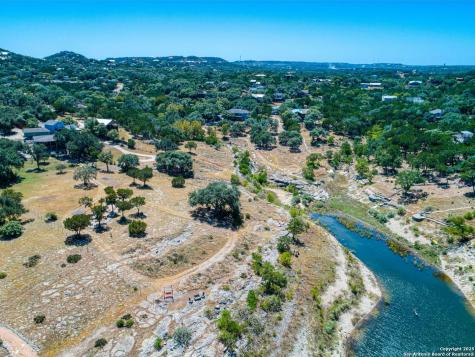 407 Nancy Canyon Lake TX 78133