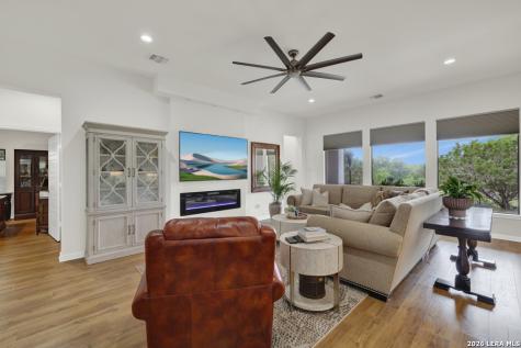 105 N John Bird Blanco TX 78606