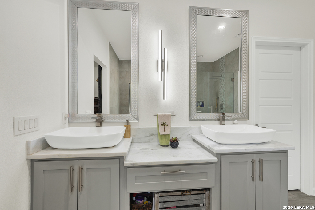 105 N John Bird Blanco TX 78606